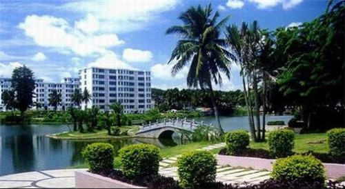 在新民市加盟巴尖火锅串串有前景吗，在新民市适合80后的串串香项目有哪些